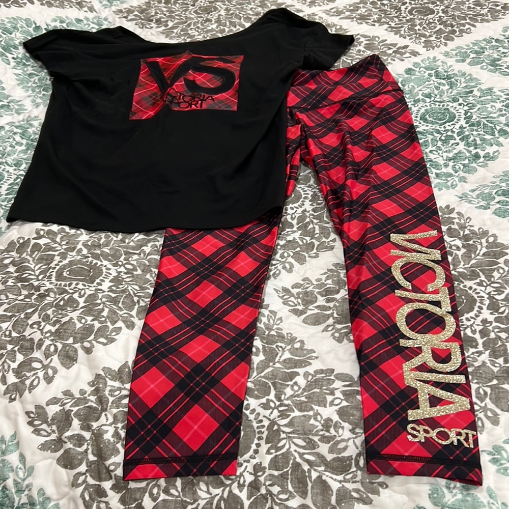 Victoria’s Secret workout outfit size sm